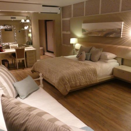 Laluxe Hotel Durban Bagian luar foto